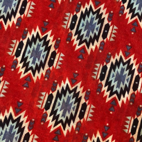 WF Aztec Print T-shirt Size Medium runs Small - Picture 6 of 6